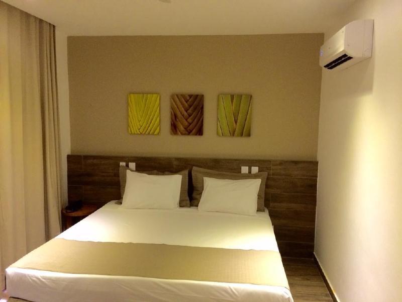 Hotel Ravenala