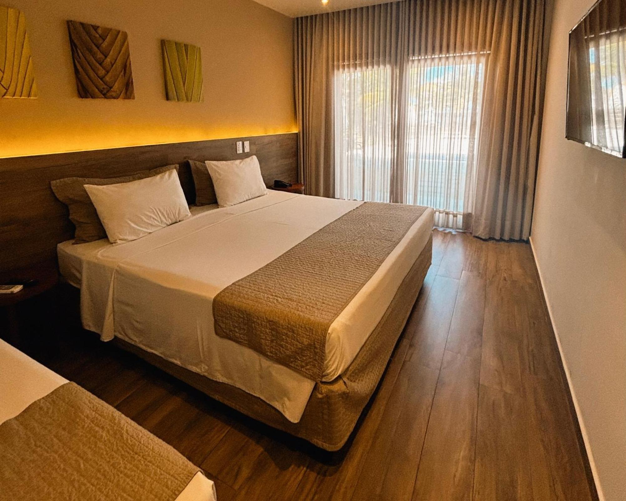 Hotel Ravenala 3*